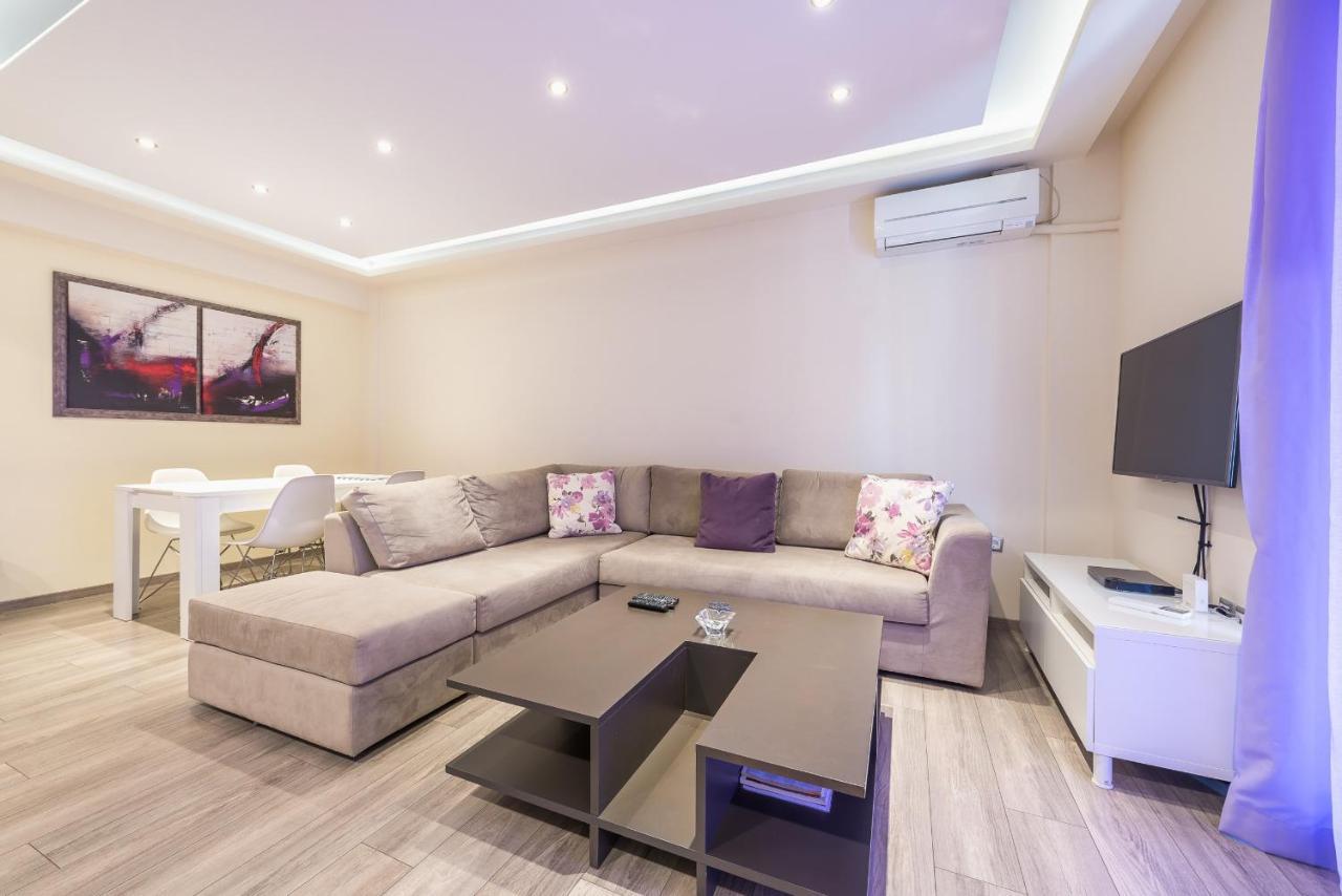 An Impressive 2 Bdr Apt In Glyfada Atény Exteriér fotografie